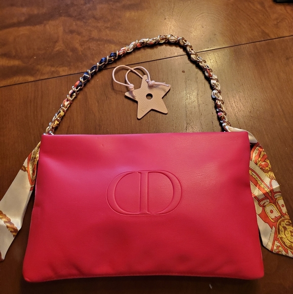 Dior Red Two Toned Cosmetic Bag Converted to Handbag w/ Dior Star Bag Ch… - Picture 9 of 16
